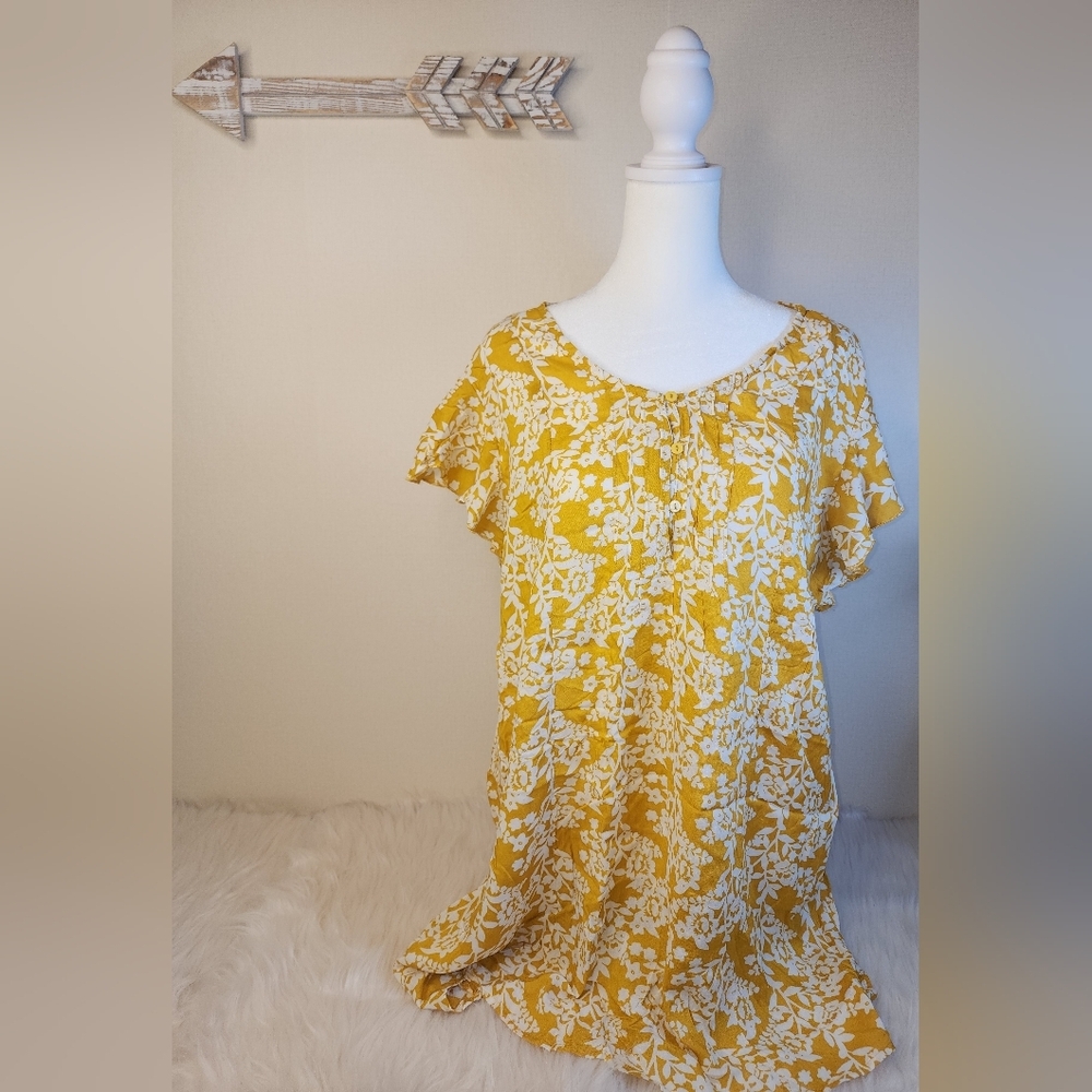 NWT Women's Suzanne Betro Floral Top Yellow/White Size 1X